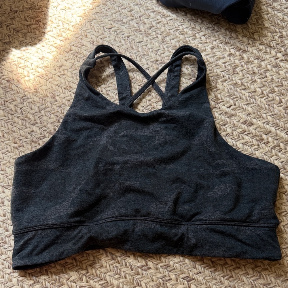 Vuori the rise the shine sports bra